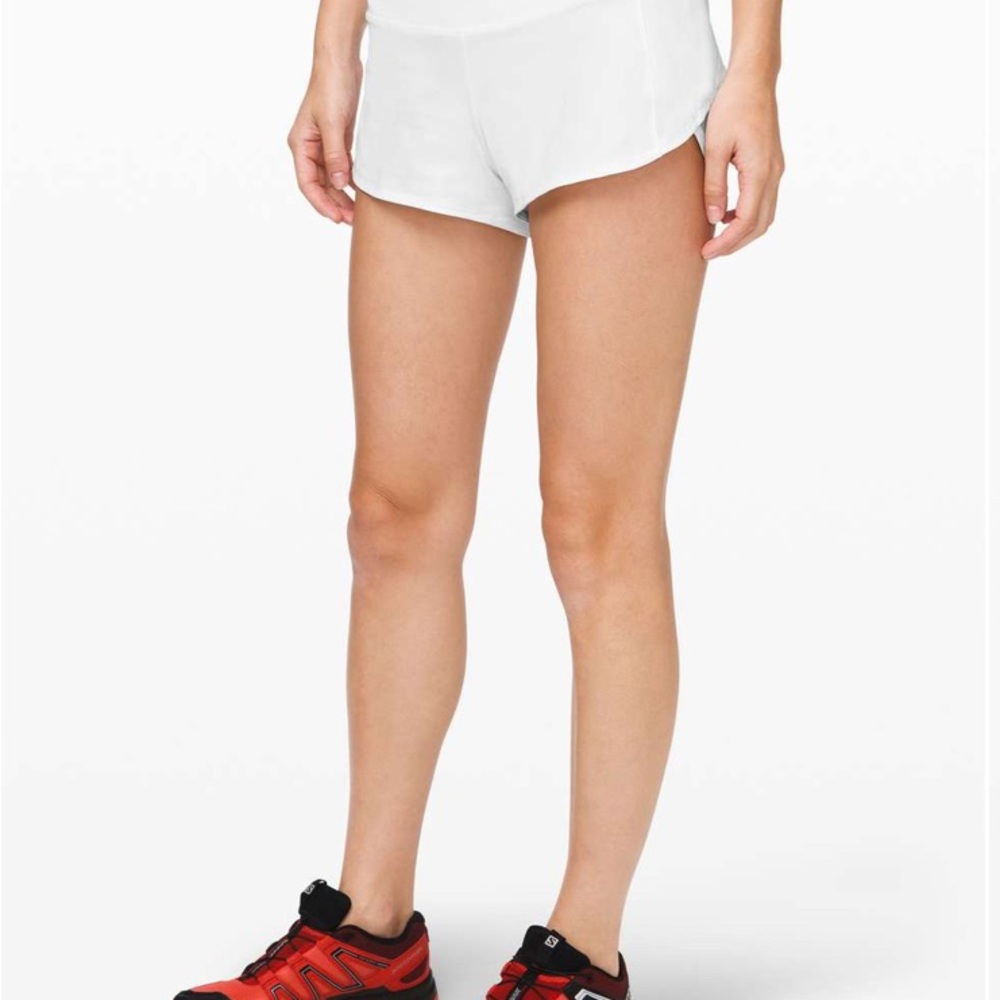 🆕✨NWT Lululemon Speed Up Short *2.5" White Size 12